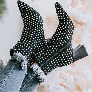 STEVE MADDEN Elaria Black Studded Ankle Boots 5.5